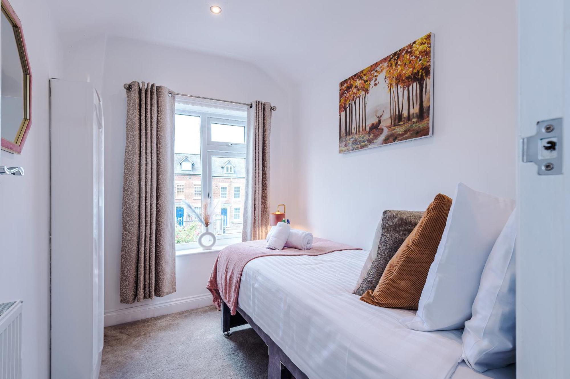 Spacious 3-Bed Home In Nantwich By 53 Degrees Property - Amazing Location, Ideal For Groups - Sleeps 6 Zewnętrze zdjęcie